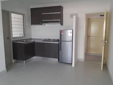 Centrio Avenue FURNISHED Aircon near Egate Bridge Queensbay USM FTZ