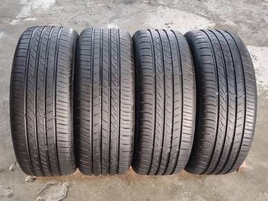 Tayar Dunlop D06 215 55 17 Used Tyre