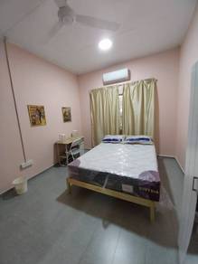 Girls Master Room With Attach Bath. SS15 Subang Jaya.