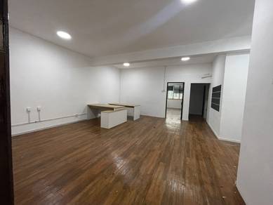 [Renovated unit with lift block D near mrt] The Atmosphere, SK