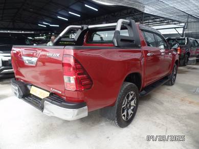 BIGSALE Toyota HILUX 2.8 LE (A)FACELIFT  4X4 2019