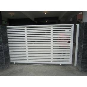 sliding gate wiht mild steel