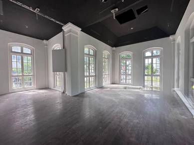 Commercial Bungalow 6,000 sqft First Grade for RENT Macalister