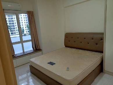 Gold Coast Resort Condominium, Queensbay Bayan Lepas (nice unit)