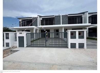 Double Storey Jalan Bestari / Taman Mutiara Rini, Skudai - Gated