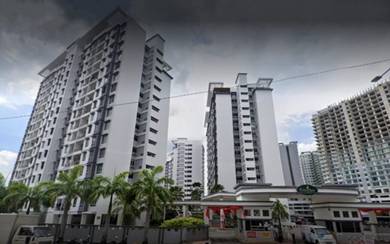 Auction Putra Place Condominium !! Below Market Price!!