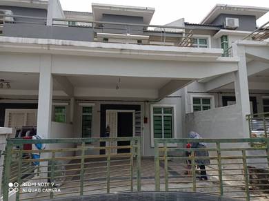 [Paling Murah] Rumah Teres Dua Tingkat Taman Krubong Jaya Untuk dijual
