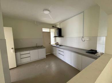 KLCC & Polo Club view: semi-furnished for sale