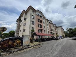 Top Floor | Pangsapuri Resak Seksyen U10 Shah Alam