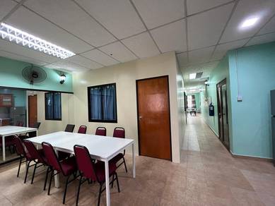 Comfortable twin sharing room near UMK Taman Bendahara Kelantan 