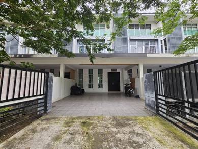 SPACIOUS 3-Storey Terraced House | Bangi Avenue