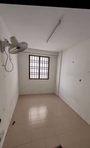macallum flat nearest first Avenue .Hospital