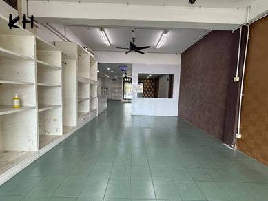 Below Market Kampung Jawa Klang Triple Storey Shoplot G Floor for Rent