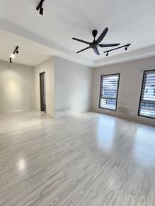 Spacious 2 Storey House in Denai Alam  For Rent