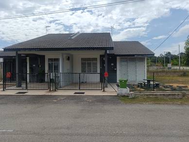 Semi Detached Corner Lot Gambang Jaya