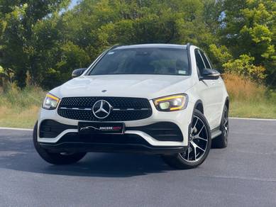 MERCEDES BENZ GLC300 2.0 AMG Condition LIKE NEW