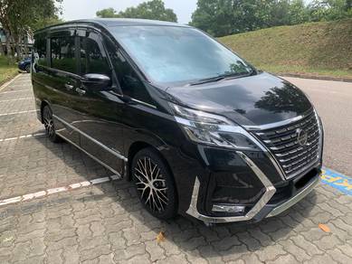 Nissan SERENA 2.0 S-HYBRID PREMIUM HIGHWAY