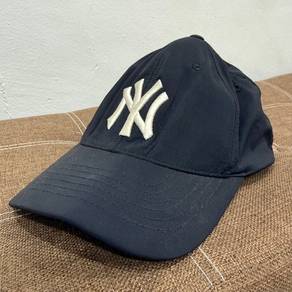 Pre-loved MLB NY Full Cap Black