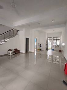 Kota Bayuemas - 2sty House 24x80 Basic Condition Gated & Guarded