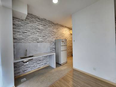 Cube 8 Teen Jp Perdana Mount Austin,near Hsi,Ikea,Toppen,Crest,Aeon