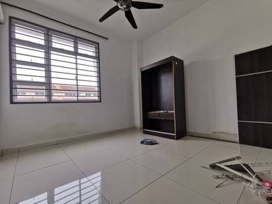 Shop lot apartment @ Jalan EJ 3, Ehsan Jaya