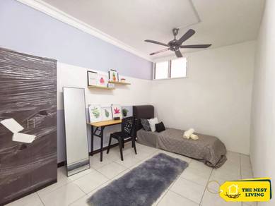 Vista Komanwel Condominium, Bukit Jalil - Room For Rent