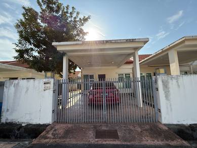 Single Storey End Lot (Fully Furnished & Renovated) Hijauan Valdor