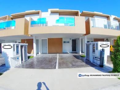 Renovated Townhouse Casa Bluebell Cybersouth, Near Dengkil Area