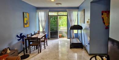 Lovely 1st Floor Apartment with Green views