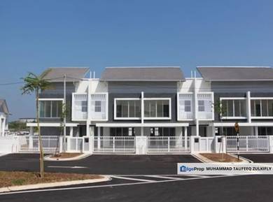 Fully Furnished Unit With 3Bedrooms 3Bathrooms @ Labu, Negeri Sembilan