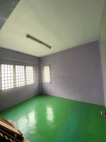 Flat Strategik di Permas Jaya Block S