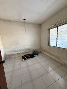 1 Sty Low Cost Jalan Laksamana Fully Renovated Taman Ungku Tun Aminah