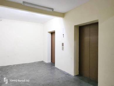 Level 3 with lift, low cost apartment with card access & facilities