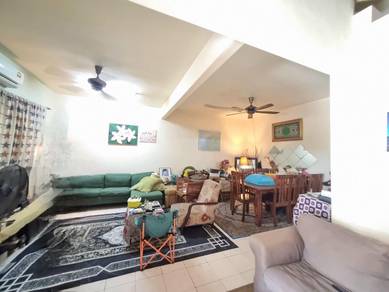 Superlink Double Storey Az-Zaharah Puncak Alam with Extended Kitchen.
