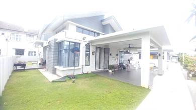 Ada pool Banglo taman Samarinda Krubong Melaka