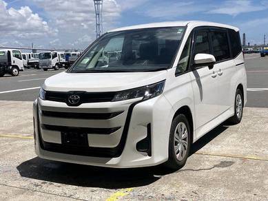 Toyota NOAH X (A)