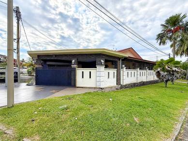 CORNER LOT & FULLY RENOVATED Single Storey Terrace Taman Panchor Jaya
