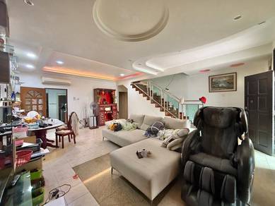 Taman Universiti / Jalan Kebudayaan / Skudai / Kitchen Fully Extend /