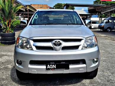 Toyota HILUX 2.5 G DC  (M) tip top credit loan