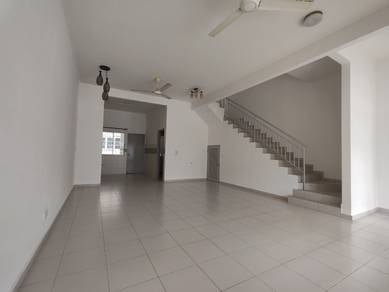 Setia Indah 10 Terrace House For Rent (with 3 water heaters)