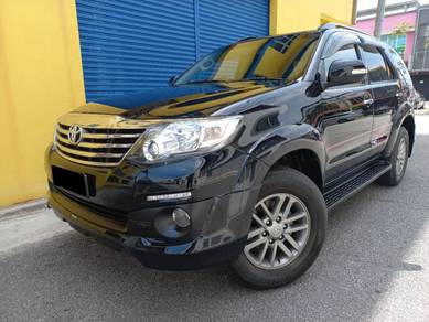 Toyota FORTUNER 2.7 V (A) TRD SPORTIVO FL