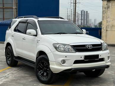 Toyota FORTUNER 2.7 V TRD SPORTIVO FACELIFT