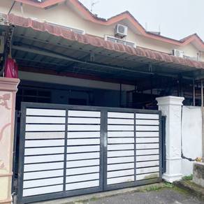 Senai ,Taman Saleng Gaya Double storey