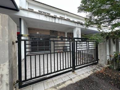 Double storey Terrace @Taman mengkibol