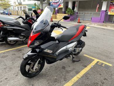 2015 Aprilia SrMax300 | SRMAX 300 - mielage 10k