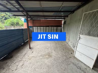 Cheapest!! Storeroom Foreigner stay! Can Park Lori and Access P Ramlee
