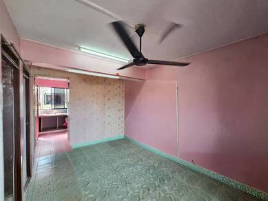 Tun aminah tuta flat. Good condition