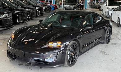 Porsche TAYCAN GTS  (A) 6K KM ONLY