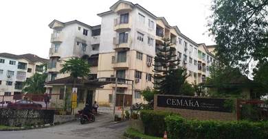 Corner Apartment 