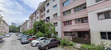Flat Apartment Sri Dahlia Bandar Puteri Puchong